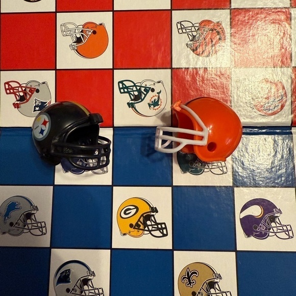 Licensed Nfl Checker Set Cleveland Browns Pittsburgh Steelers Vintage 1993 - Picture 4 of 8